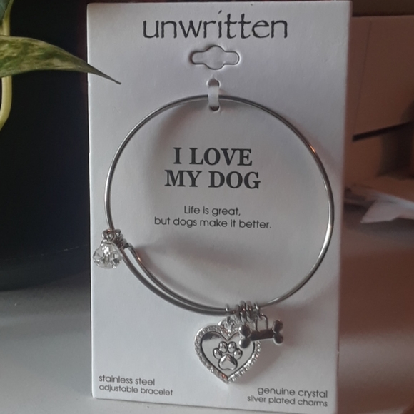 Stainless steel adjustable bracelet. - Picture 2 of 3